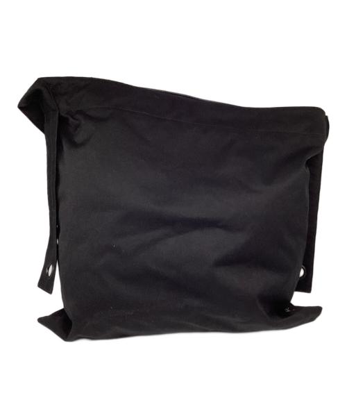 Y-3（ワイスリー）Y-3 (ワイスリー) AOP C BAG ブラックの古着・服飾アイテム