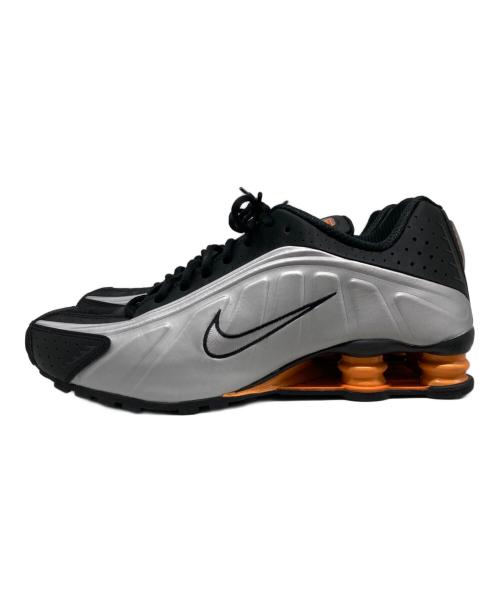 NIKE（ナイキ）NIKE (ナイキ) Shox R4 Black/Bright Mandarin グレー サイズ:US 11 1/2の古着・服飾アイテム