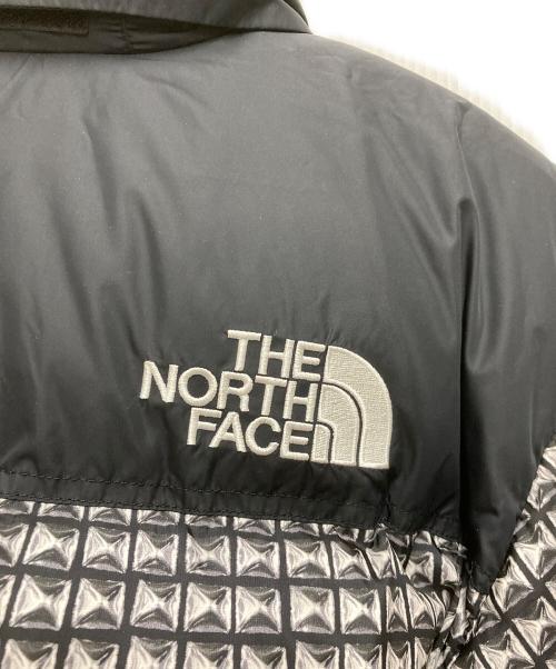 THE NORTH FACE（ザ ノース フェイス）THE NORTH FACE (ザ ノース フェイス) SUPREME (シュプリーム) Studded Nuptse Jacket ホワイト×ブラック サイズ:Sの古着・服飾アイテム