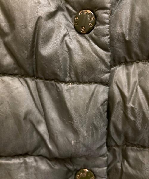 MONCLER（モンクレール）MONCLER (モンクレール) sacai (サカイ) SAKI フリルダウンジャケット オリーブ サイズ:00の古着・服飾アイテム