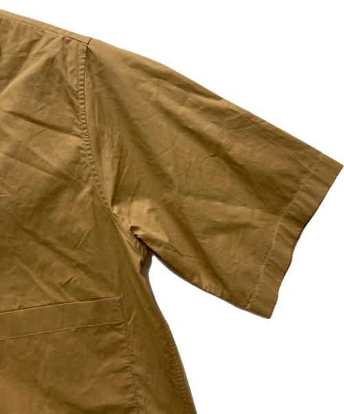 STUDIO NICHOLSON（スタジオ ニコルソン）STUDIO NICHOLSON (スタジオ ニコルソン) COCKLE SHIRT ベージュ サイズ:Mの古着・服飾アイテム