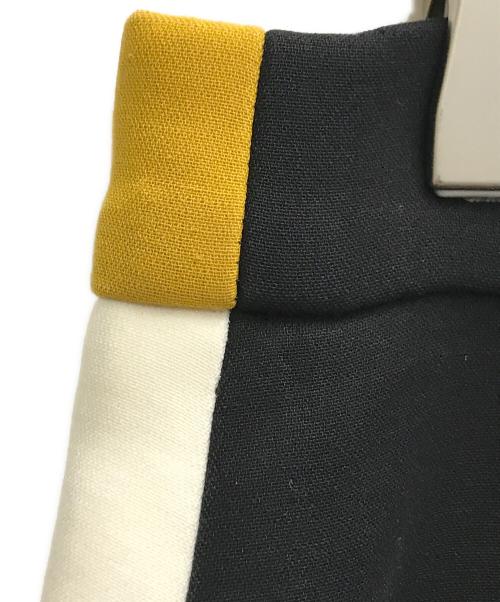 FENDI（フェンディ）FENDI (フェンディ) カラーブロックショートスカート ホワイト サイズ:42の古着・服飾アイテム