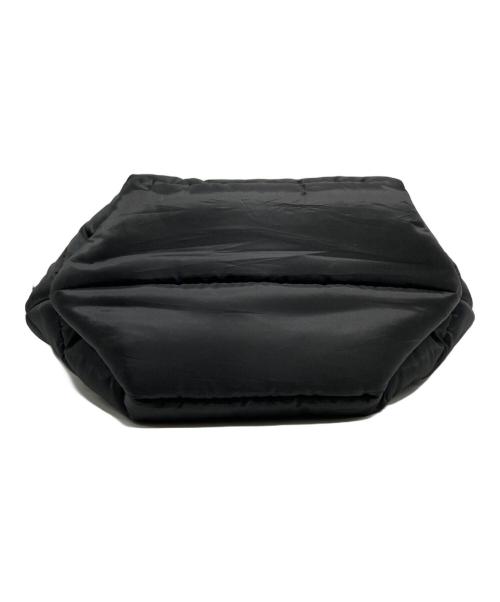 HEREU（ヘリュー）HEREU (ヘリュー) Padded Nylon Bag ブラックの古着・服飾アイテム