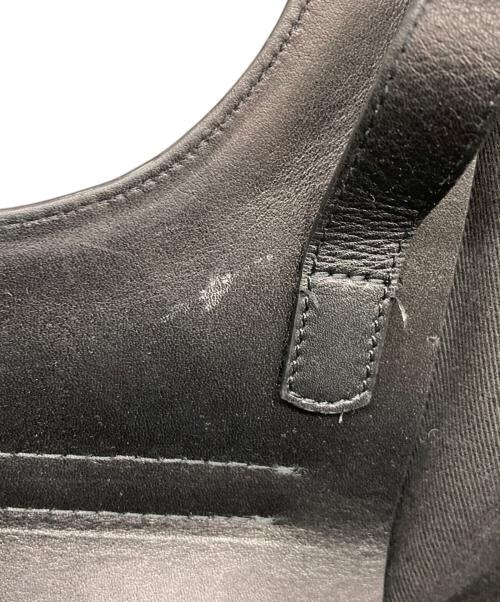 HEREU（ヘリュー）HEREU (ヘリュー) Padded Nylon Bag ブラックの古着・服飾アイテム