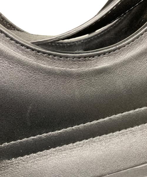 HEREU（ヘリュー）HEREU (ヘリュー) Padded Nylon Bag ブラックの古着・服飾アイテム