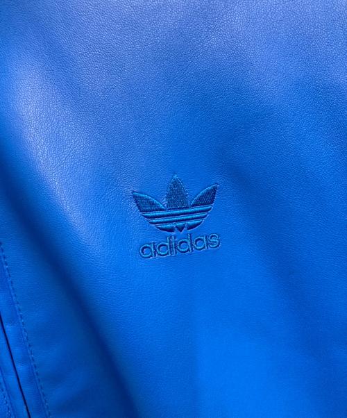 adidas（アディダス）adidas (アディダス) フェイクレザー アディカラー ルーズ ファイヤーバード トラックスーツジャケット ブルー サイズ:Lの古着・服飾アイテム