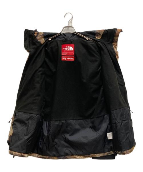 THE NORTH FACE（ザ ノース フェイス）THE NORTH FACE (ザ ノース フェイス) SUPREME (シュプリーム) Mountain Light Jacket Leaves ブラウン サイズ:Sの古着・服飾アイテム