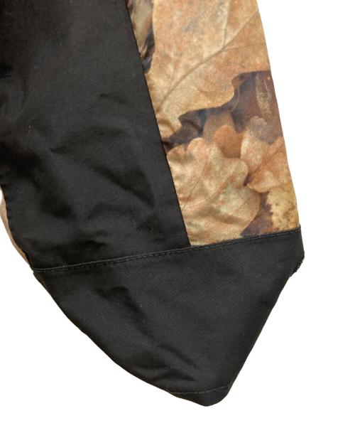 THE NORTH FACE（ザ ノース フェイス）THE NORTH FACE (ザ ノース フェイス) SUPREME (シュプリーム) Mountain Light Jacket Leaves ブラウン サイズ:Sの古着・服飾アイテム