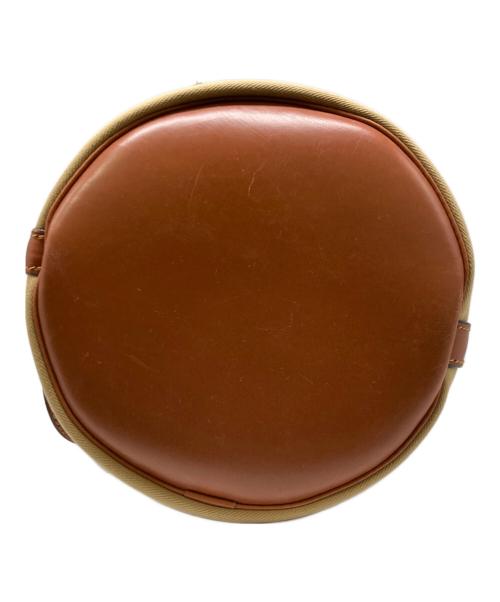 brady（ブレディ）brady (ブレディ) CALDER ベージュの古着・服飾アイテム