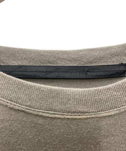 JULIUS（ユリウス）JULIUS (ユリウス) JERSEY FASTENING T-SHIRTS オリーブ サイズ:2の古着・服飾アイテム