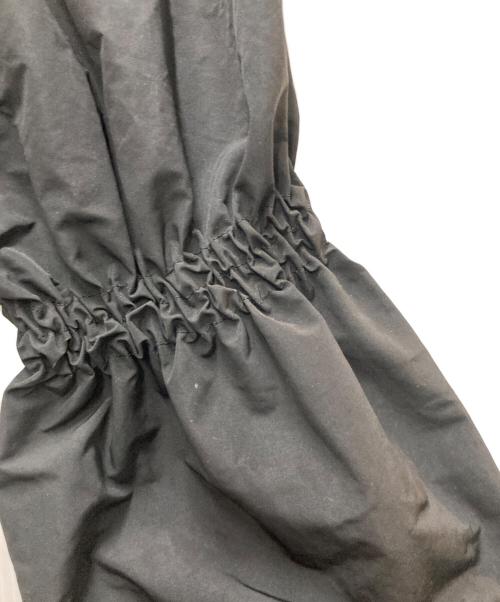 KISHIDAMIKI（キシダミキ）KISHIDAMIKI (キシダミキ) シャーリングスリーブ ブラック サイズ:FREEの古着・服飾アイテム