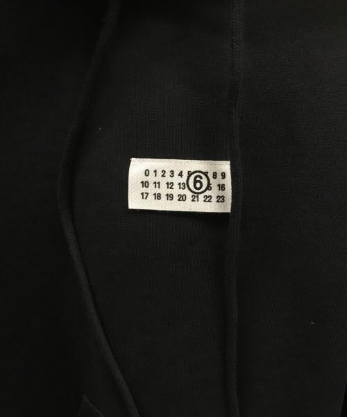 MM6 Maison Margiela（エムエムシックスメゾンマルジェラ）MM6 Maison Margiela (エムエムシックスメゾンマルジェラ) ナンバリングスウェットシャツ ブラック サイズ:Sの古着・服飾アイテム
