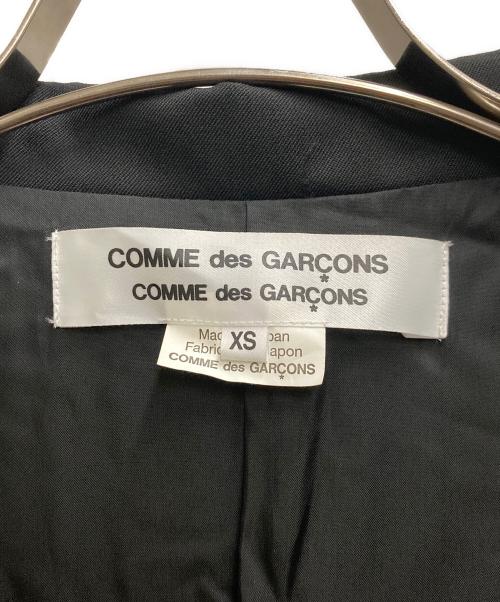 COMME des GARCONS COMME des GARCONS（コムデギャルソン コムデギャルソン）COMME des GARCONS COMME des GARCONS (コムデギャルソン コムデギャルソン) プリーツレイヤードコート ブラック サイズ:XSの古着・服飾アイテム