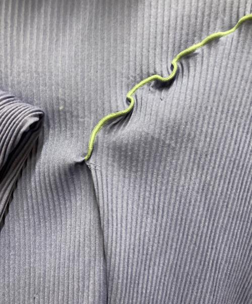 todo kotohayokozawa（トゥードゥー コトハヨコザワ）TODO KOTOHAYOKOZAWA (トゥードゥー コトハヨコザワ) プリーツカットソー パープル サイズ:Ｆの古着・服飾アイテム