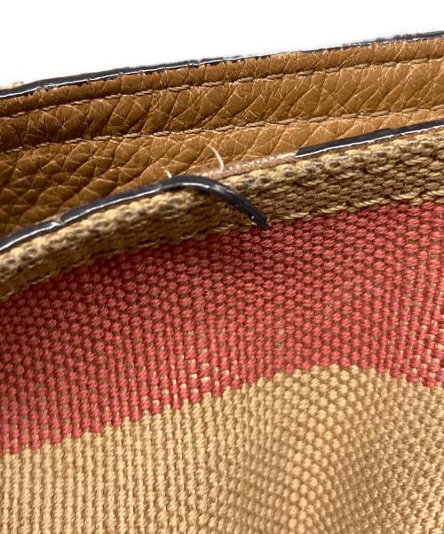 BURBERRY（バーバリー）BURBERRY (バーバリー) 巾着ショルダーバッグ ベージュの古着・服飾アイテム