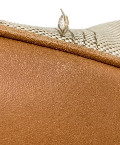 BURBERRY（バーバリー）BURBERRY (バーバリー) 巾着ショルダーバッグ ベージュの古着・服飾アイテム