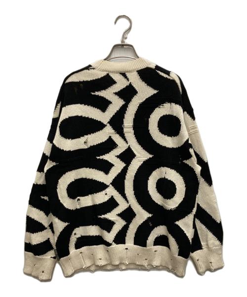 MARC JACOBS（マークジェイコブス）MARC JACOBS (マークジェイコブズ) THE DISTRESSED MONOGRAM OVERSIZE SWEATER ブラック×ホワイト サイズ:XSの古着・服飾アイテム