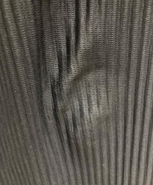 HOMME PLISSE ISSEY MIYAKE（オム プリッセ イッセイ ミヤケ）HOMME PLISSE ISSEY MIYAKE (オム プリッセ イッセイ ミヤケ) プリーツテーパードパンツ ブラック サイズ:1の古着・服飾アイテム