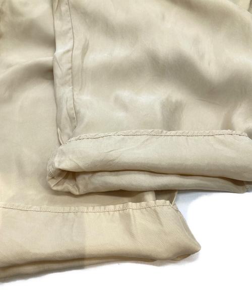 la peau de gem（ラポドゥジェム）la peau de gem (ラポドゥジェム) サテンパンツ ベージュ サイズ:38の古着・服飾アイテム