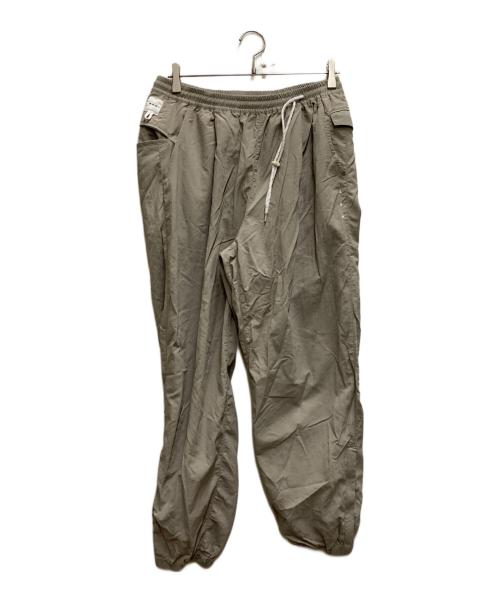 迷迭香（マンネンロウ）迷迭香 (マンネンロウ) NYLON HARVEST TRAINER ベージュ サイズ:不明の古着・服飾アイテム