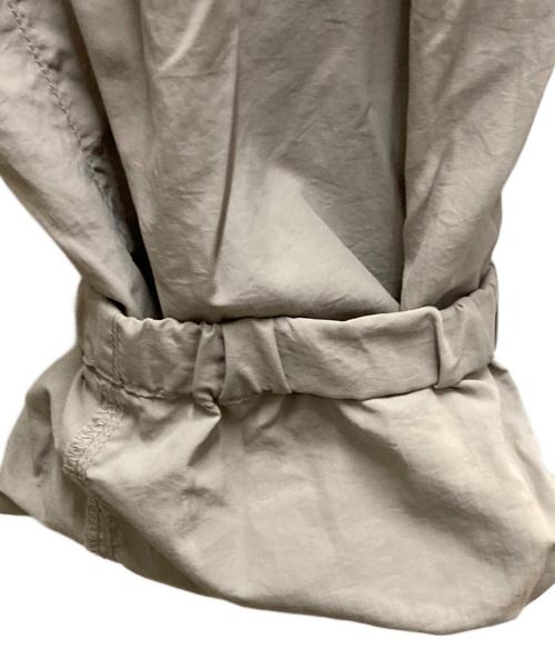 迷迭香（マンネンロウ）迷迭香 (マンネンロウ) NYLON HARVEST TRAINER ベージュ サイズ:不明の古着・服飾アイテム