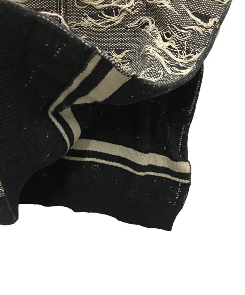 CMMN SWDN（コモンスウェーデン）CMMN SWDN (コモンスウェーデン) ARRAN DISDRESSED ブラック×ホワイト サイズ:Lの古着・服飾アイテム