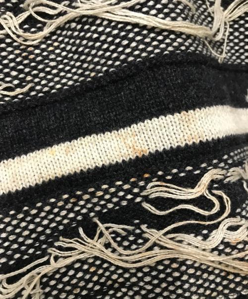 CMMN SWDN（コモンスウェーデン）CMMN SWDN (コモンスウェーデン) ARRAN DISDRESSED ブラック×ホワイト サイズ:Lの古着・服飾アイテム