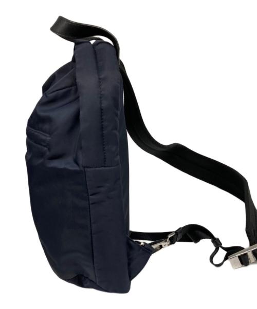 PRADA（プラダ）PRADA (プラダ) ナイロンボディバッグ ネイビーの古着・服飾アイテム