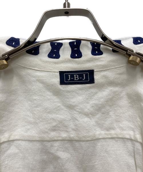 Jupe by Jackie（ジュップバイジャッキー）JUPE BY JACKIE (ジュップバイジャッキー) エンブロイダリー オープンカラーシャツ ホワイト サイズ:FREEの古着・服飾アイテム