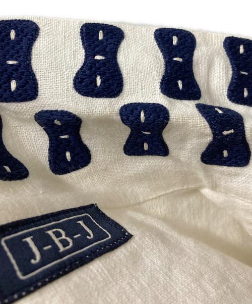 Jupe by Jackie（ジュップバイジャッキー）JUPE BY JACKIE (ジュップバイジャッキー) エンブロイダリー オープンカラーシャツ ホワイト サイズ:FREEの古着・服飾アイテム