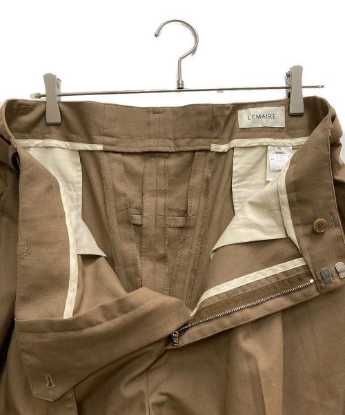 LEMAIRE（ルメール）LEMAIRE (ルメール) BELTED PLEAT TROUSER ベージュ サイズ:SIZE 46の古着・服飾アイテム