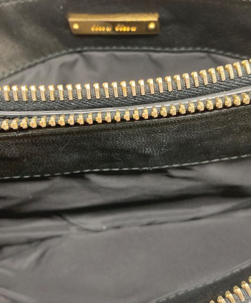 MIU MIU（ミュウミュウ）MIU MIU (ミュウミュウ) スタッズレザーポシェットポーチ ブラックの古着・服飾アイテム