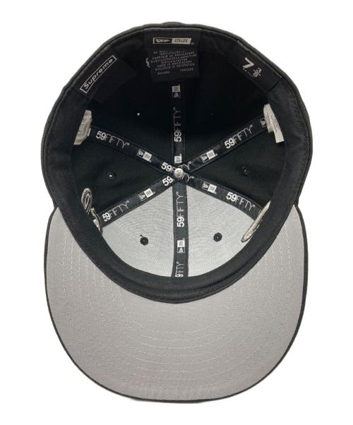 New Era（ニューエラ）New Era (ニューエラ) Supreme (シュプリーム) Multi S Logo ブラック サイズ:SIZE 7 3/8の古着・服飾アイテム