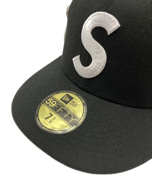 New Era（ニューエラ）New Era (ニューエラ) Supreme (シュプリーム) Multi S Logo ブラック サイズ:SIZE 7 3/8の古着・服飾アイテム