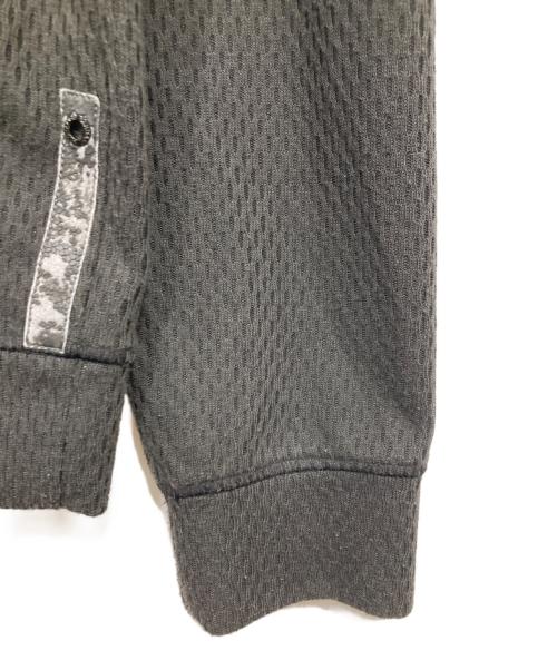ARMANI EXCHANGE（アルマーニ エクスチェンジ）ARMANI EXCHANGE (アルマーニ エクスチェンジ) ハーフジップスウェット グレー サイズ:Mの古着・服飾アイテム