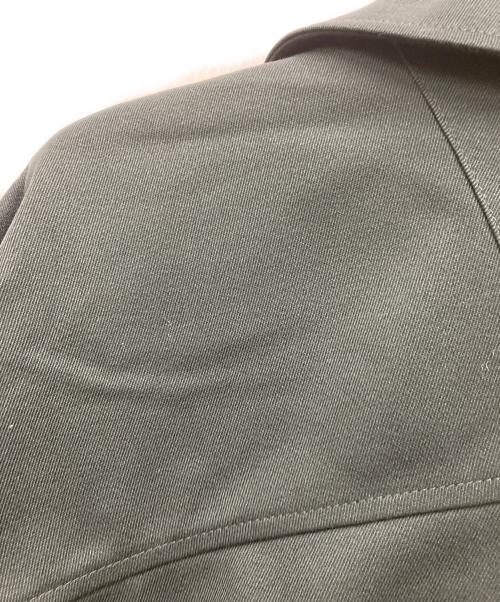 BOTTEGA VENETA（ボッテガベネタ）BOTTEGA VENETA (ボッテガベネタ) トライアングルバックルトレンチコート ダークグリーン サイズ:34の古着・服飾アイテム