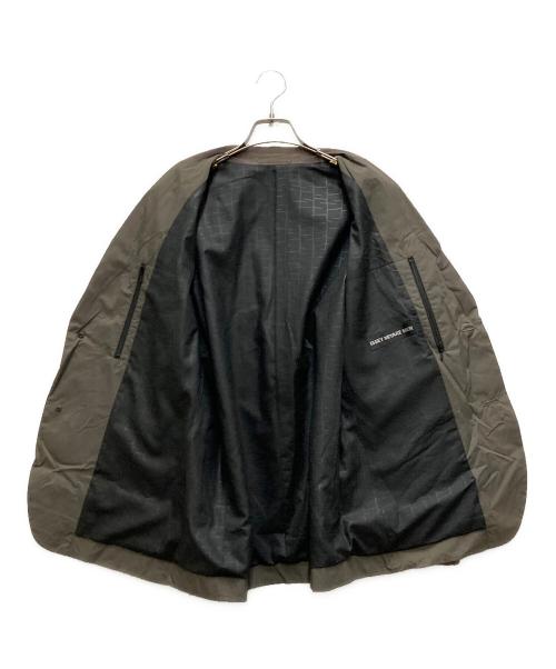 ISSEY MIYAKE MEN（イッセイミヤケメン）ISSEY MIYAKE MEN (イッセイミヤケメン) テーラードジャケット カーキ サイズ:2の古着・服飾アイテム