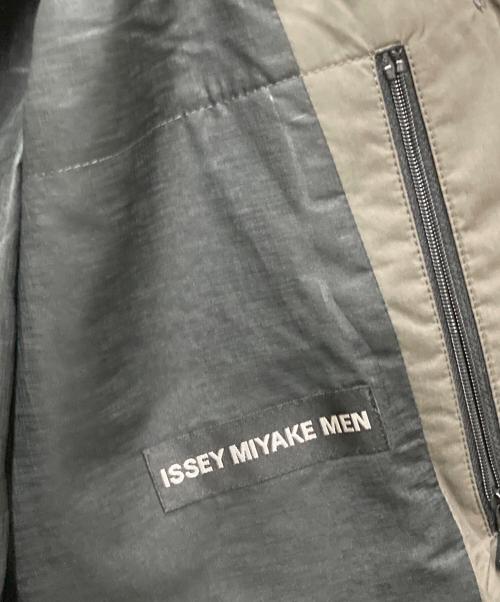 ISSEY MIYAKE MEN（イッセイミヤケメン）ISSEY MIYAKE MEN (イッセイミヤケメン) テーラードジャケット カーキ サイズ:2の古着・服飾アイテム
