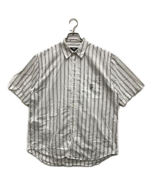 stussy（ステューシー）stussy (ステューシー) BOXY STRIPED SS SHIRT ホワイト サイズ:Sの古着・服飾アイテム