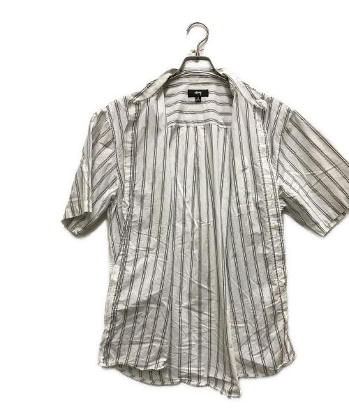stussy（ステューシー）stussy (ステューシー) BOXY STRIPED SS SHIRT ホワイト サイズ:Sの古着・服飾アイテム