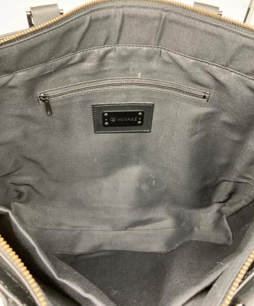 miyake（ミヤケ デザイン スタジオ）MIYAKE (ミヤケ デザイン スタジオ) サムライ甲冑バッグ ブラックの古着・服飾アイテム