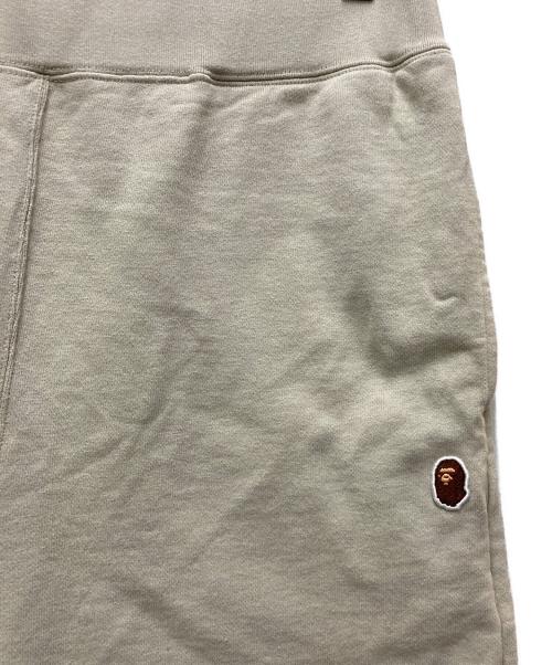 A BATHING APE（アベイシングエイプ）A BATHING APE (アベイシングエイプ) ワンポイントハーフパンツ ベージュ サイズ:Mの古着・服飾アイテム