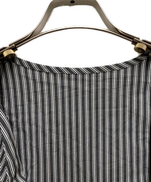 MAISON SPECIAL（メゾンスペシャル）MAISON SPECIAL (メゾンスペシャル) Edge Trim Ruffle Shirt グレー サイズ:FREEの古着・服飾アイテム