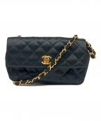 CHANELシャネル）の古着「サテンショルダーバッグ」｜ブラック