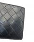 中古・古着 BOTTEGA VENETA (ボッテガベネタ) イントレチャート2つ折り財布 ブラック：16000円