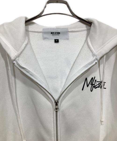 MFC STORE（エムエフシーストア）MFC STORE (エムエフシーストア) ジップパーカー ホワイト サイズ:Ｍの古着・服飾アイテム