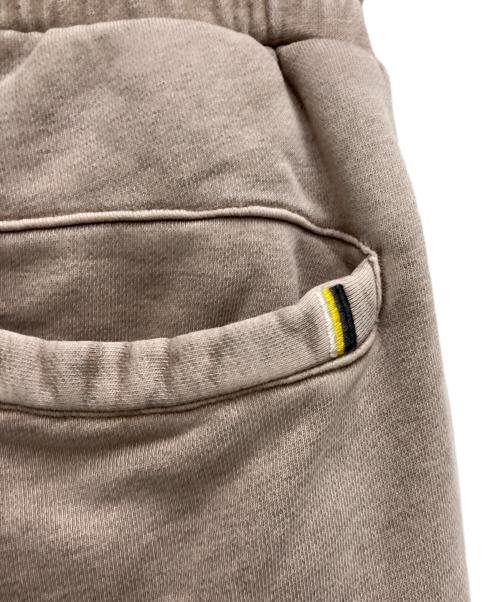 KITH（キス）KITH (キス) スウェットパンツ ベージュ サイズ:Sの古着・服飾アイテム