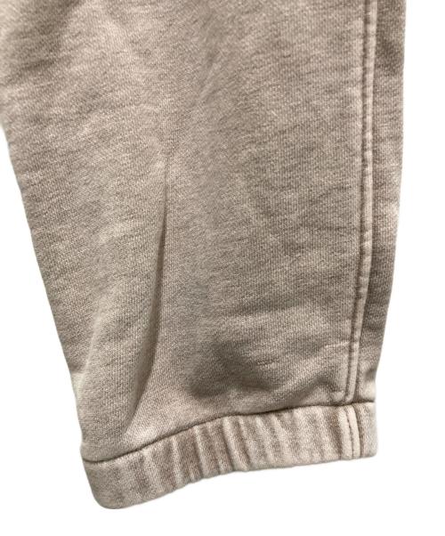 KITH（キス）KITH (キス) スウェットパンツ ベージュ サイズ:Sの古着・服飾アイテム