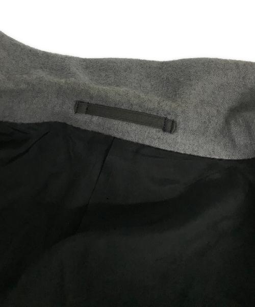 COMME des GARCONS HOMME PLUS（コムデギャルソンオムプリュス）COMME des GARCONS HOMME PLUS (コムデギャルソンオムプリュス) テーラードジャケット グレー サイズ:Sの古着・服飾アイテム