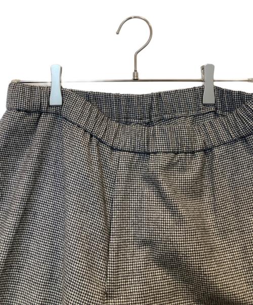 LA BOUCLE（ラ ブークル）LA BOUCLE (ラ ブークル) Flannel Taperd Easy パンツ フランネル テーパード イージー パンツ グレー サイズ:3の古着・服飾アイテム